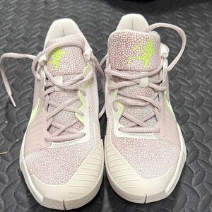 Nike GP Challenge Pro Premium
Women's Hard Court Tennis Shoes